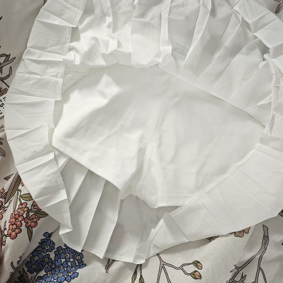 NWT Frankies Bikinis Windy Tennis Skirt in White - Picture 4 of 5